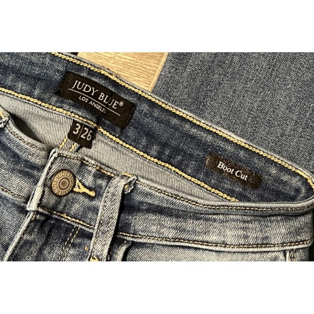 Judy Blue High Waist Classic Contrast Wash Bootcut Jeans Size 3/26 (25x31) - Picture 3 of 10